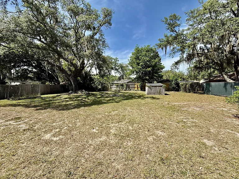 1950 W Lake Brantley Rd — Photo 29