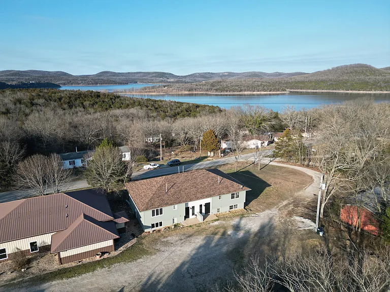 350 Campbell Point Rd #1 — Photo 3