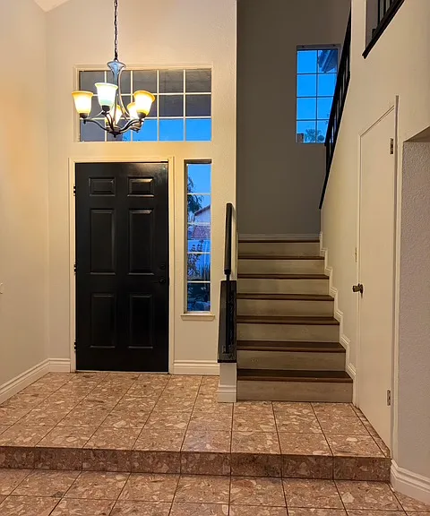 6105 Ambergrove St — Photo 2