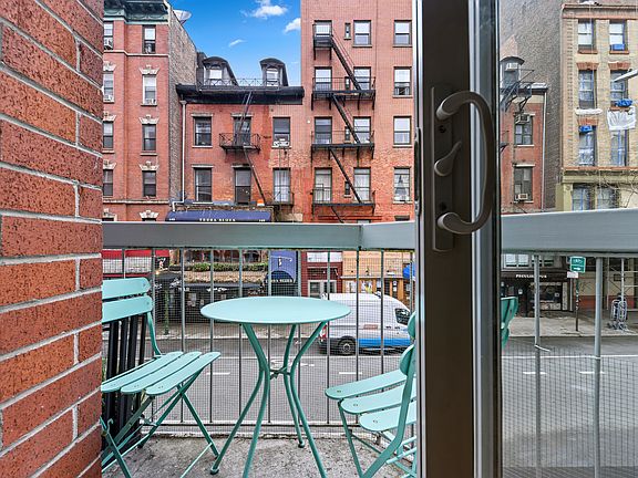4th image of 184 Thompson St APT 1T