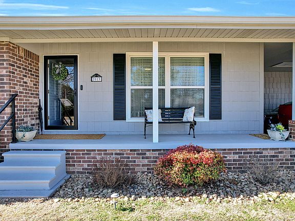 3rd image of 2019 Eugenia Ave NW