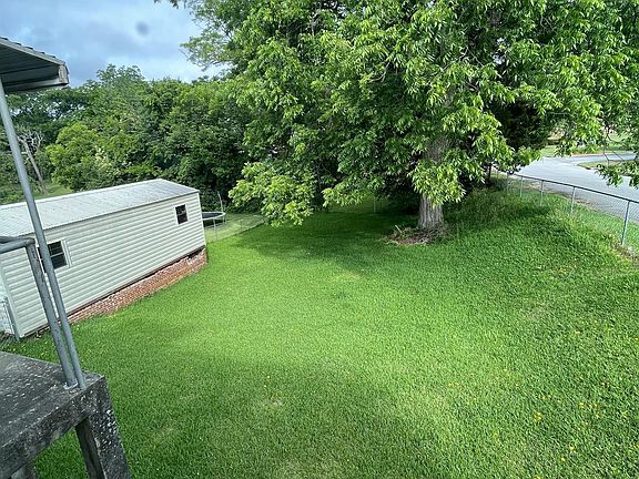 2nd image of 202 Merriman Ave