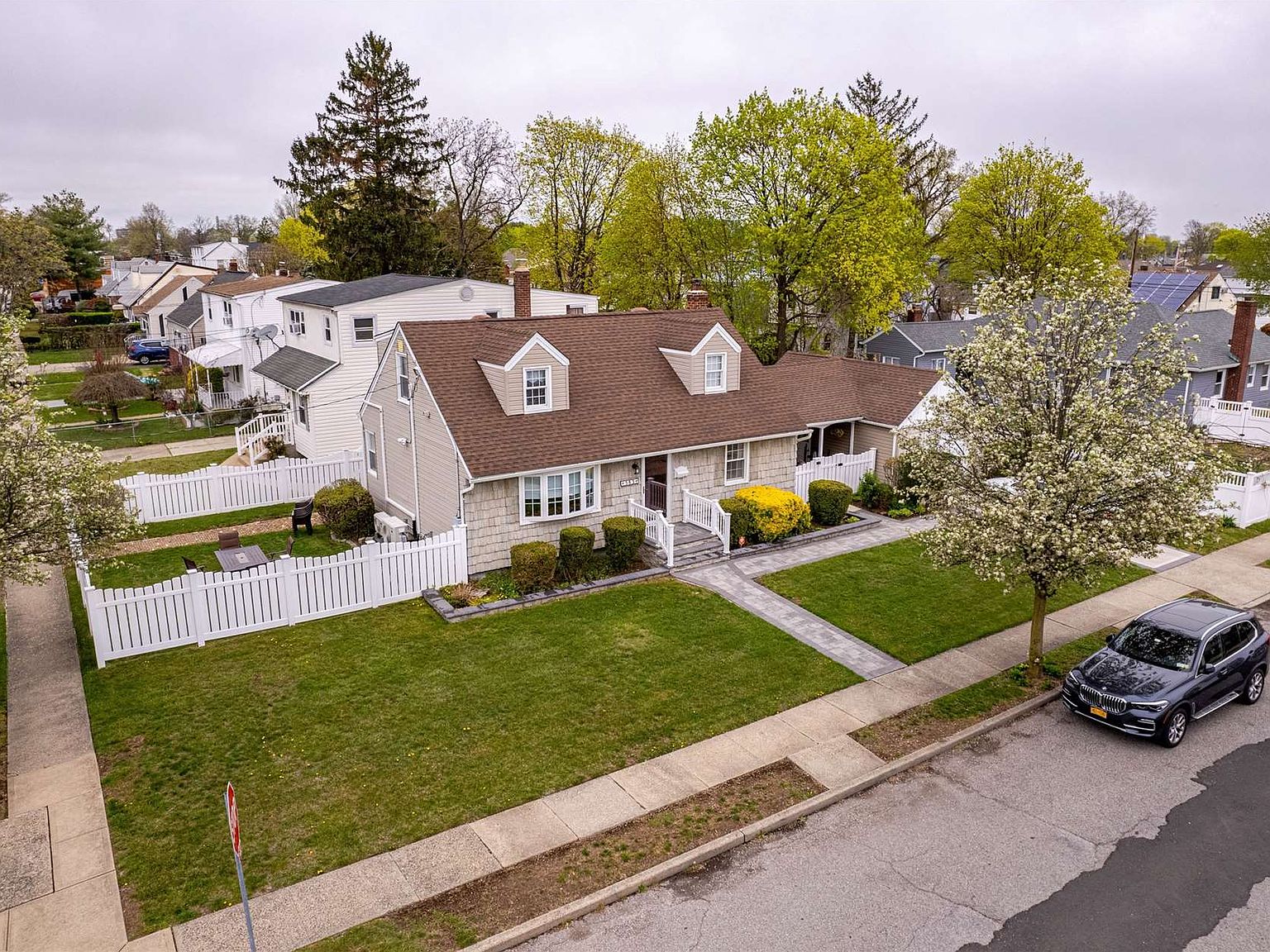 583 Midwood Street, Uniondale, NY 11553 Zillow