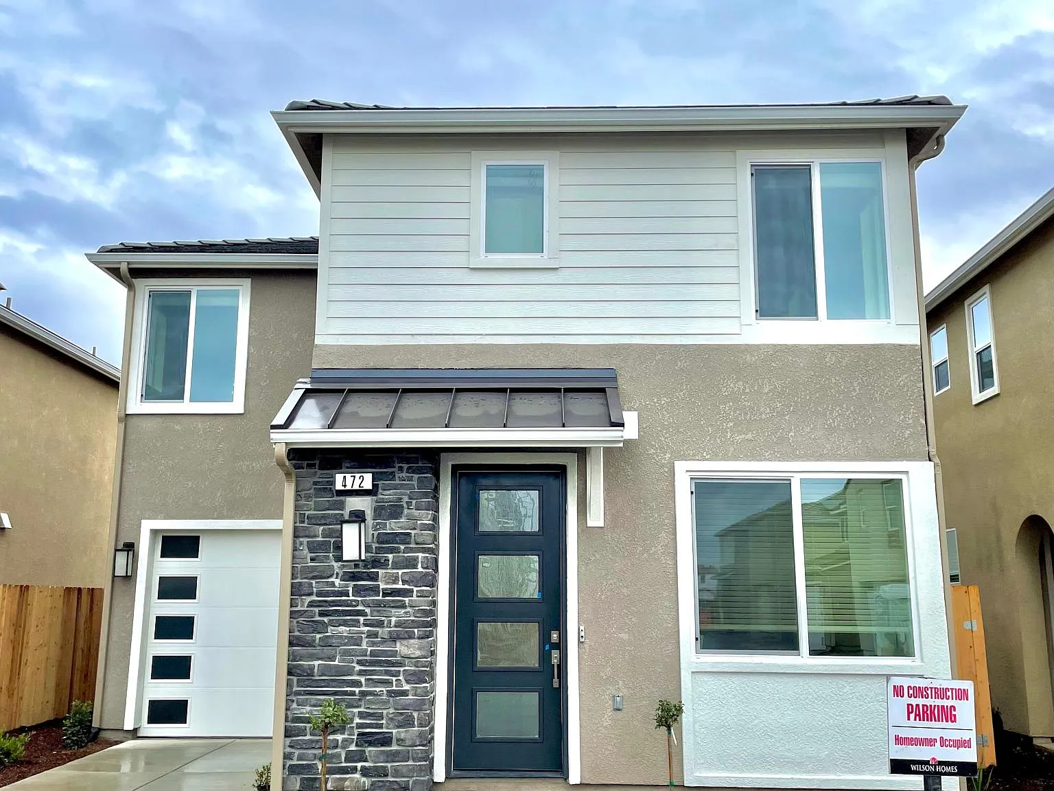 472 Pioneer Ln — Photo 1