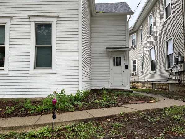 1258 University Ave #2, Dubuque, IA 52001