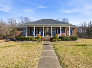 110 Carriage Ln, Glasgow, KY 42141