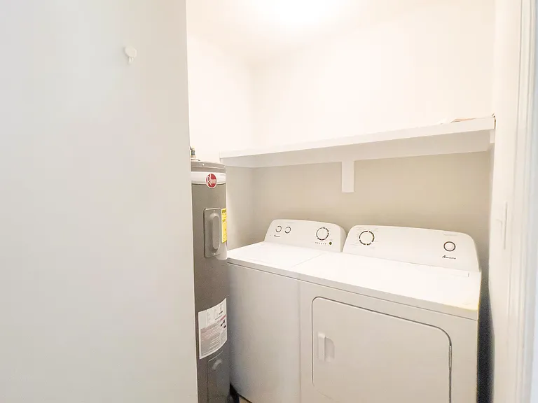 1611 Oxford Pl — Photo 6