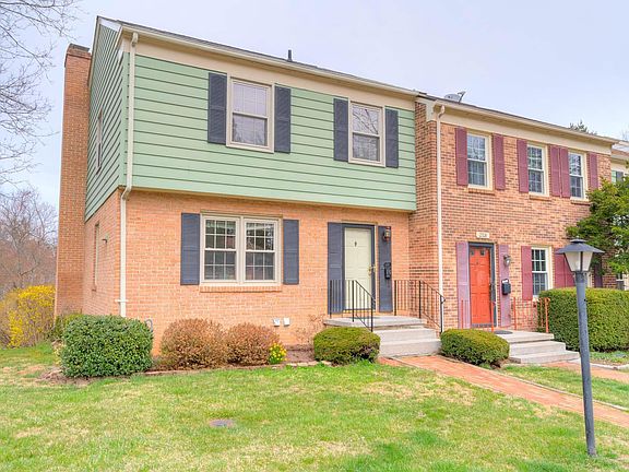3rd image of 2710 Wellesley Ct