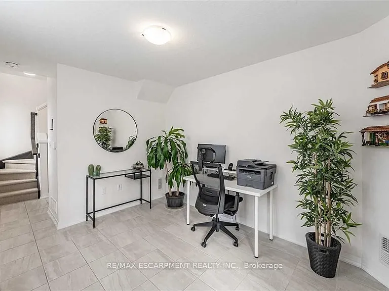 10 Showers Ln — Photo 32