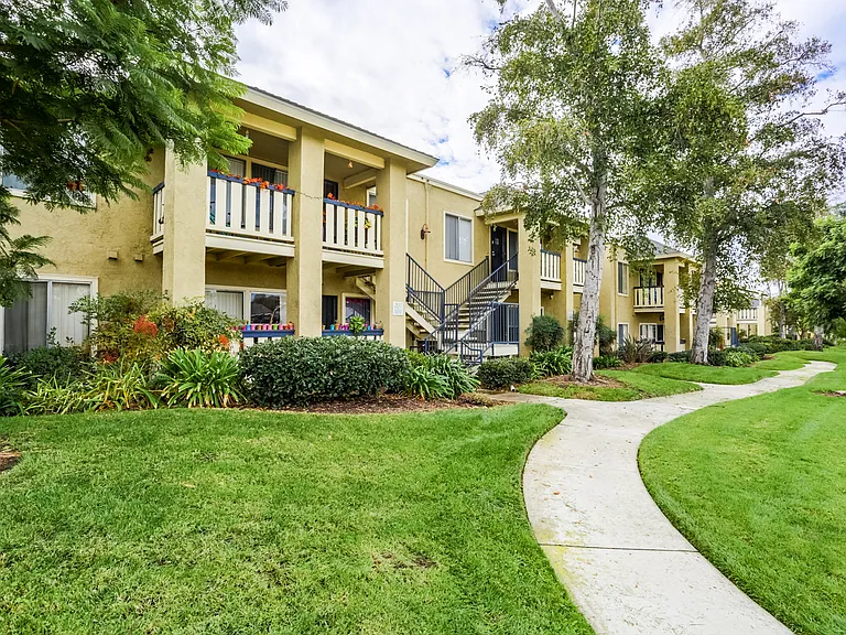 Welcome home to Lake View Park! — Photo 11