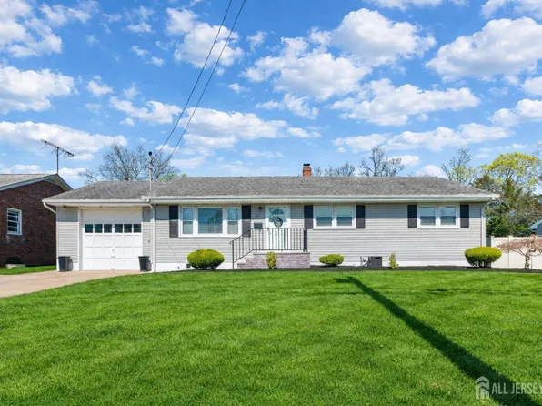 157 Clay St, Milltown, NJ 08850