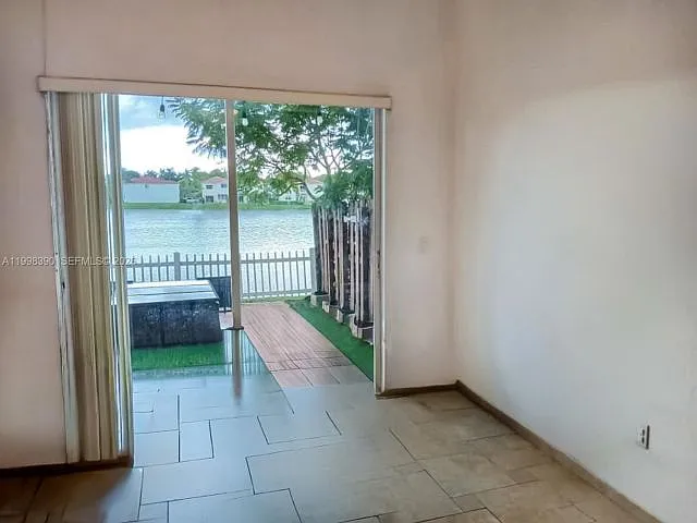 6814 NW 107th Pl — Photo 13