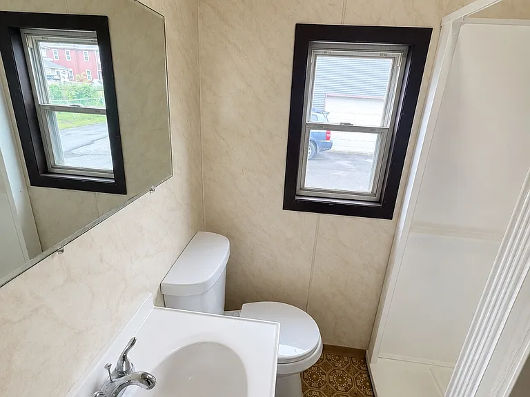 15 Searle St #15 — Photo 3