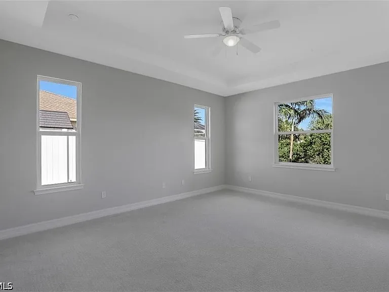 37 SE 23rd Ave — Photo 31