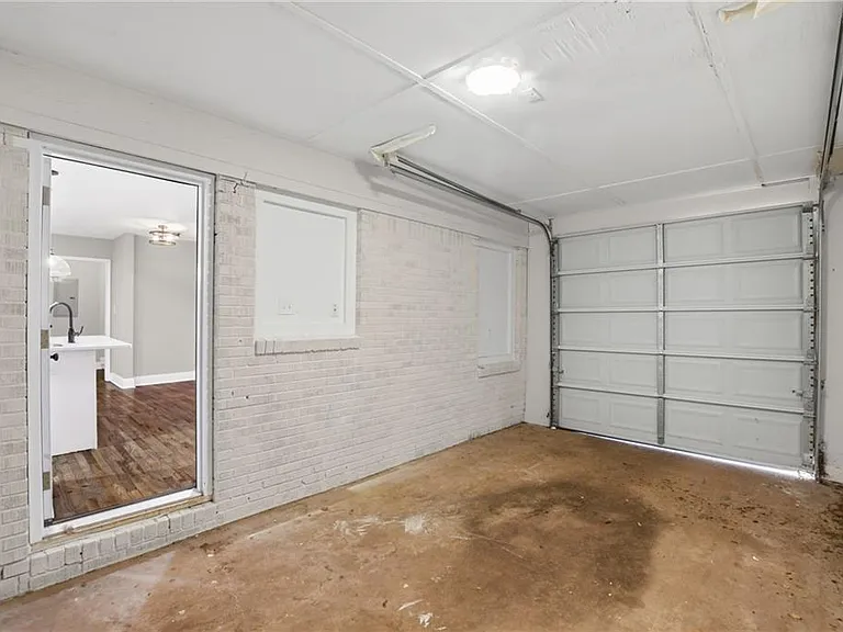 2866 Belvedere Ln — Photo 25