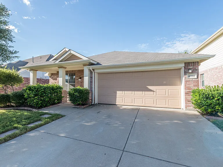 4184 Capstone Dr — Photo 1