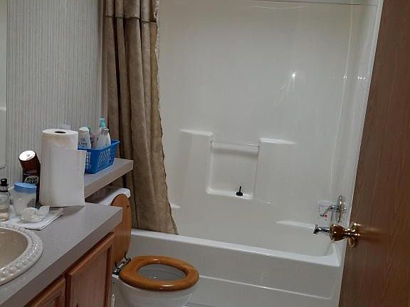 3rd image of 1236 Summer St