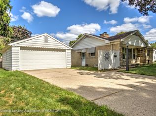 1121 Maplehill Ave, Lansing, MI 48910
