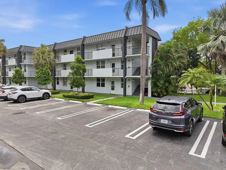 777 S Federal Hwy #104-L — Photo 54