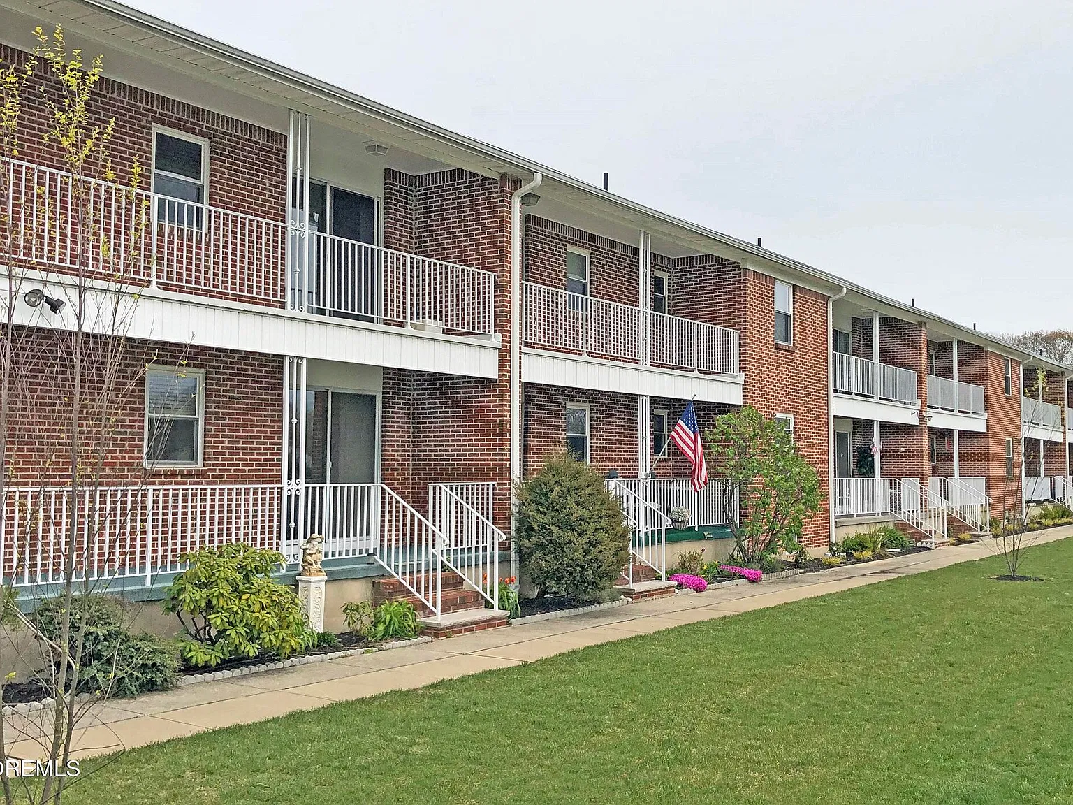 2 bed, 12506 sqft, $3,100 — Photo 1