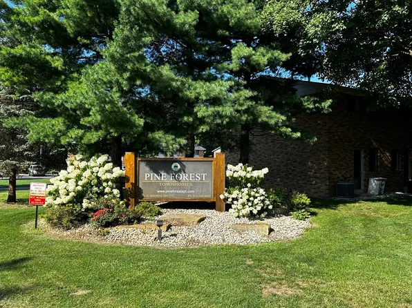 Pine Forest Apartments and Townhomes, 477 W Mae Rose Ave #0, Holland, MI 49424