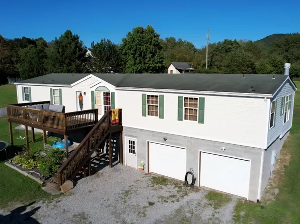 1414 Gilman Rd, Elkins, WV 26241