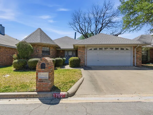 1702 Sully Ct, Stephenville, TX 76401