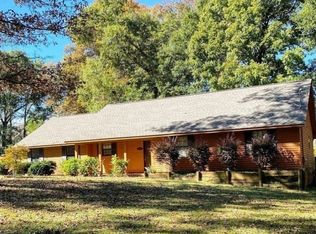 709 Brookdale Dr, Dublin, GA 31021