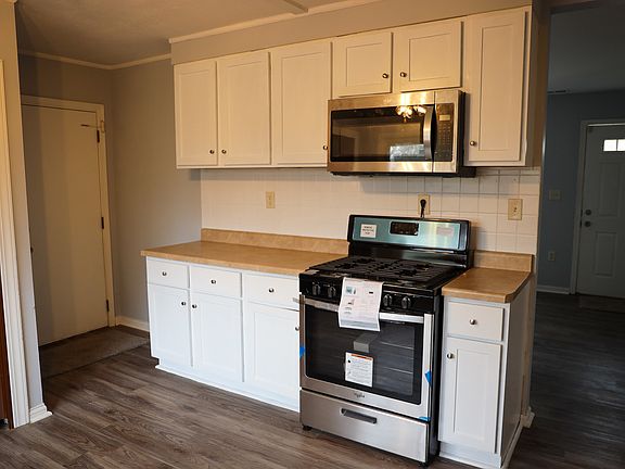 5th image of 22117 Karlov Ave