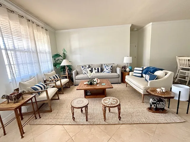 4 bed, 2402 sqft, $5,000 — Photo 3