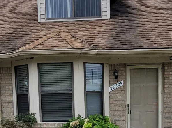38629 Wellington Dr, Clinton Township, MI 48036