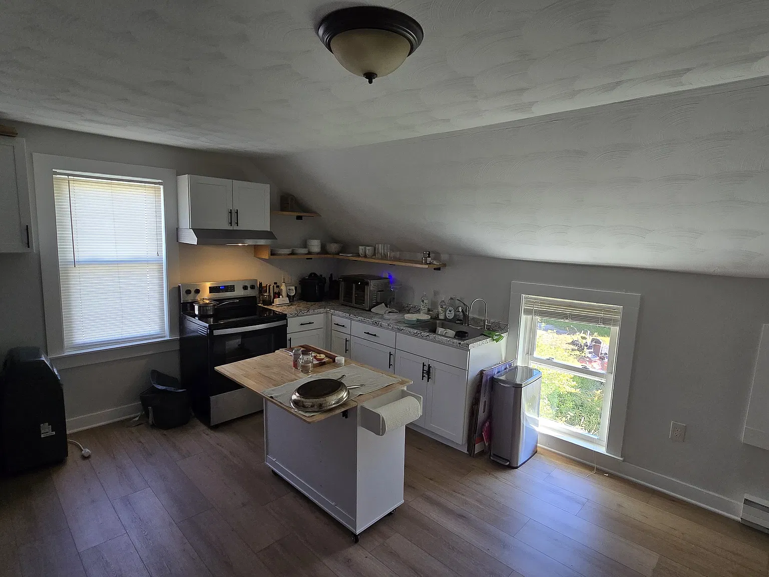 2 bed, 667 sqft, $1,700 — Photo 1