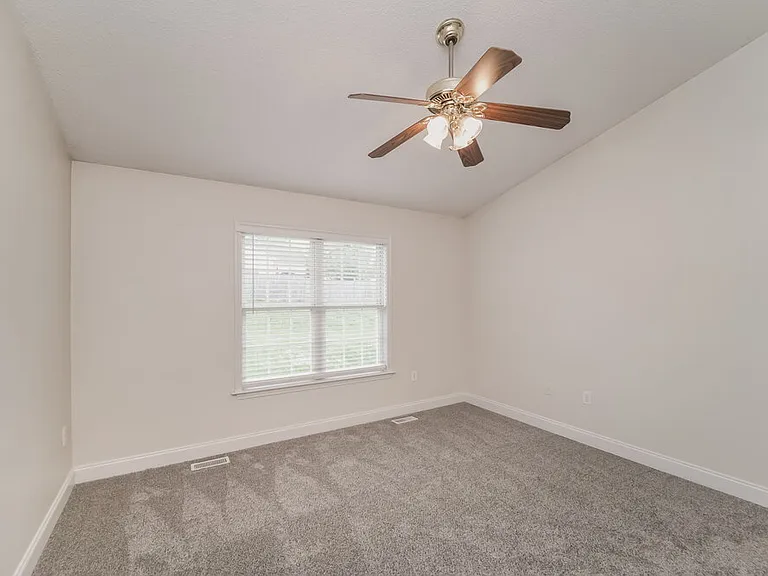 4512 Carol Ct — Photo 11
