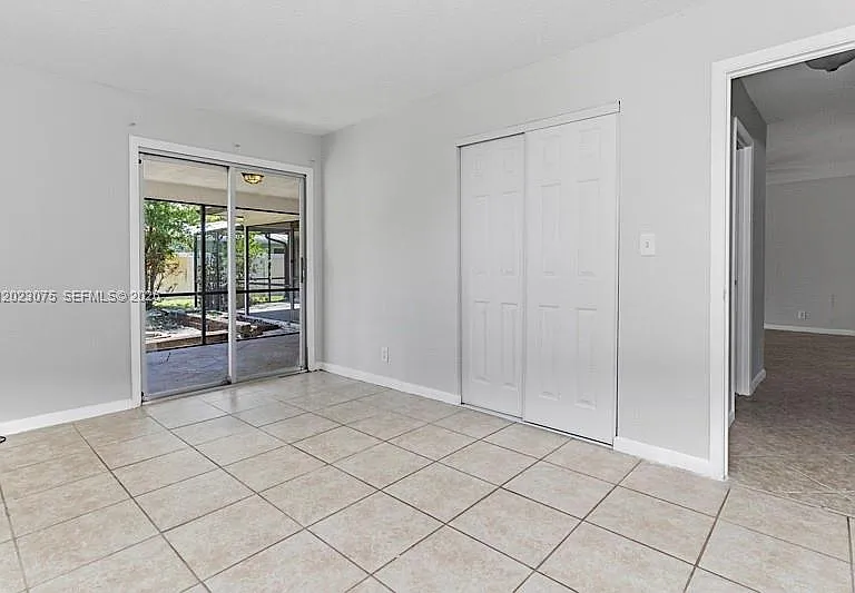 3910 NW 4th Ct — Photo 19