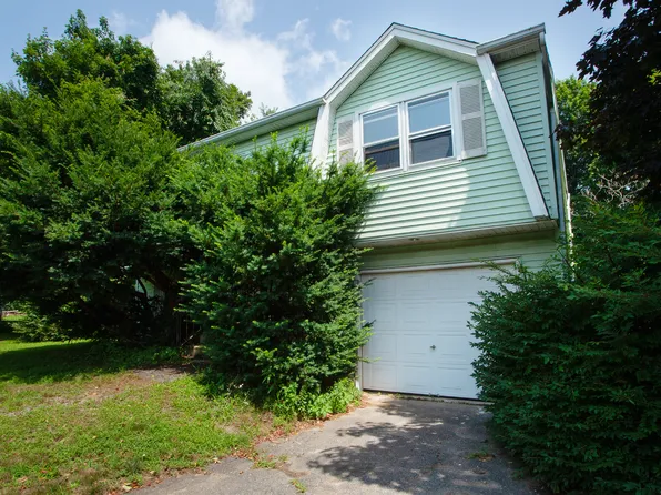 93 Cookes Ridge, Torrington, CT 06790