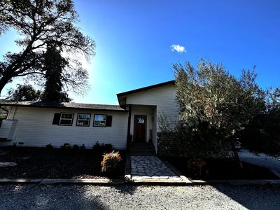 975 Llagas Rd, Morgan Hill, CA, 95037
