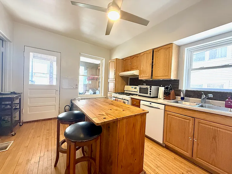 3911 N Spaulding Ave #1 — Photo 3