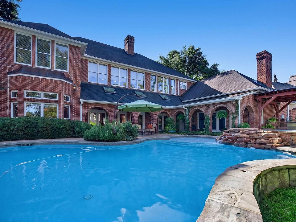 1st image of 6401 Hollytree Cir