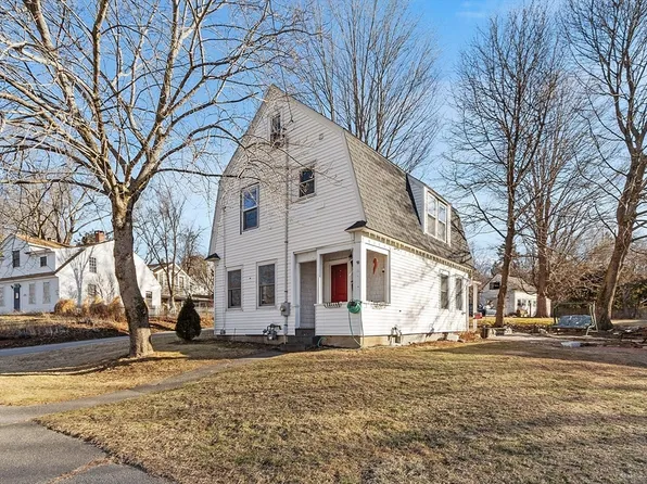 114 Main St, Groveland, MA 01834