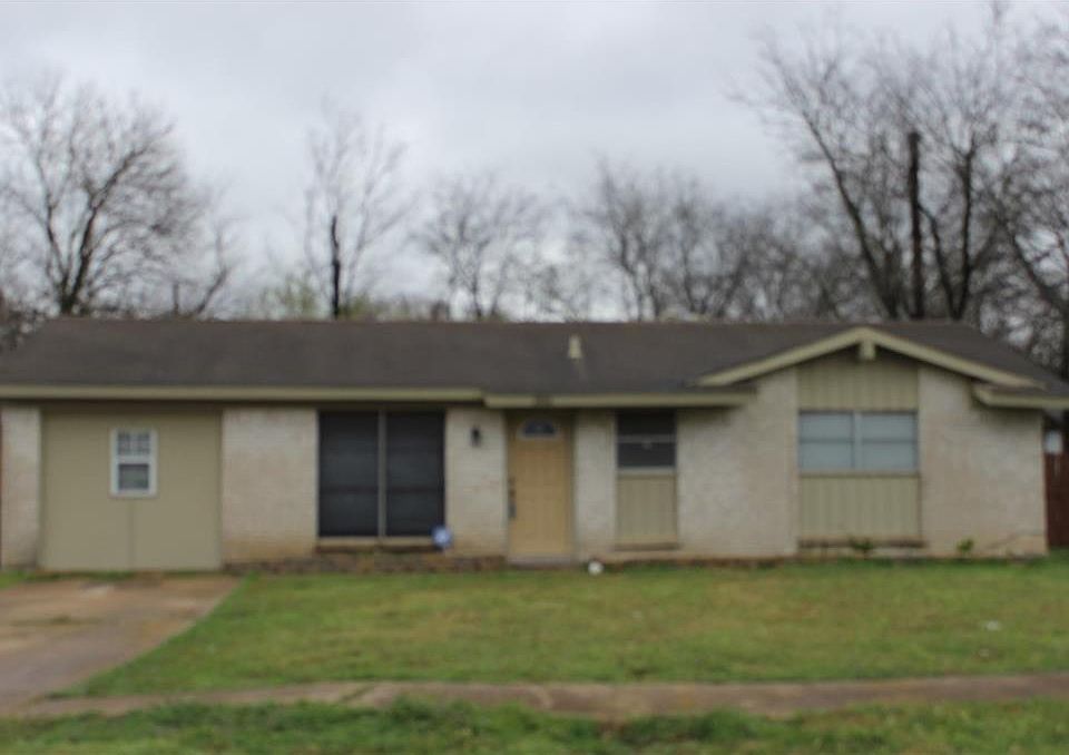 1st image of 9904 Gulf Palms Dr