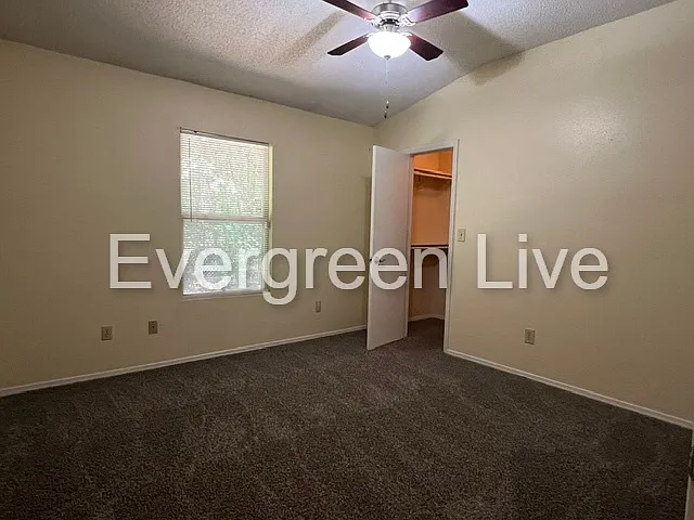 110 Barrow Ct — Photo 11