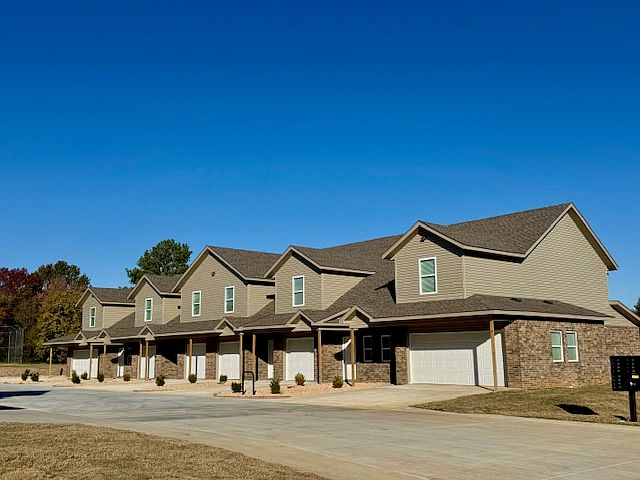 1st image of 2800 W Mockingbird Ln #1