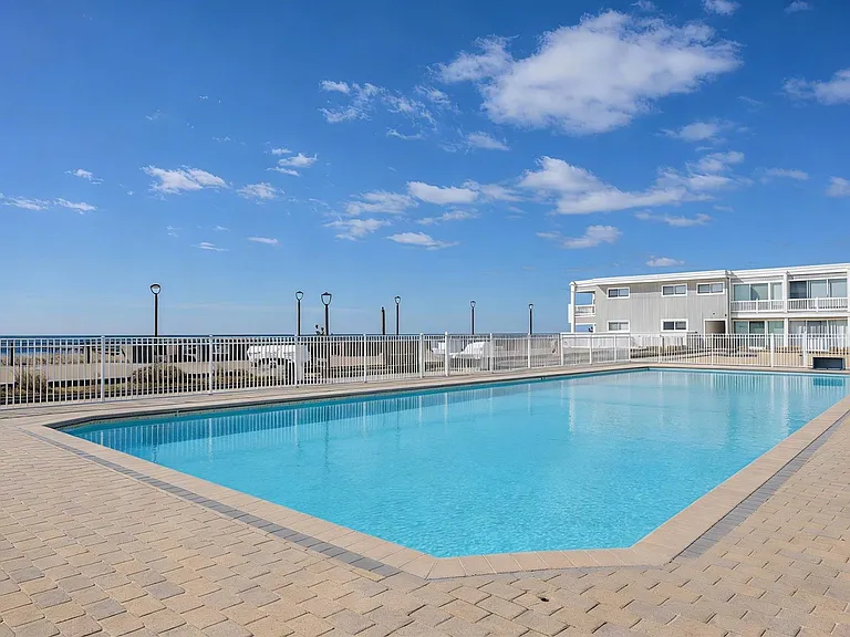 585 Dune Rd #29B — Photo 16