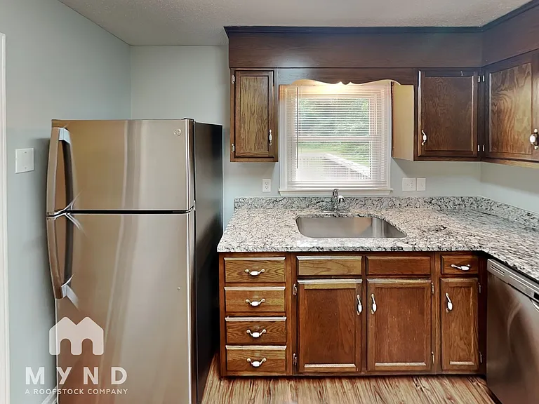 112 Pineview Ct — Photo 6