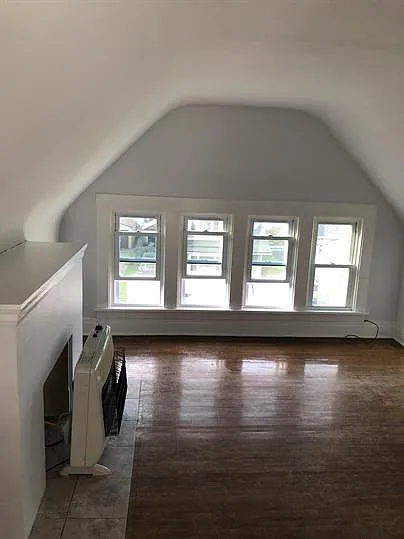 83 Parkwood Ave #3 — Photo 5