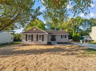 911 W Vandalia Rd, Greensboro, NC 27406