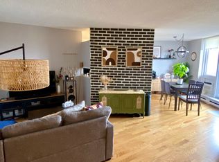 2020 Jasmine Cres #513, Ottawa, ON K1J8K5