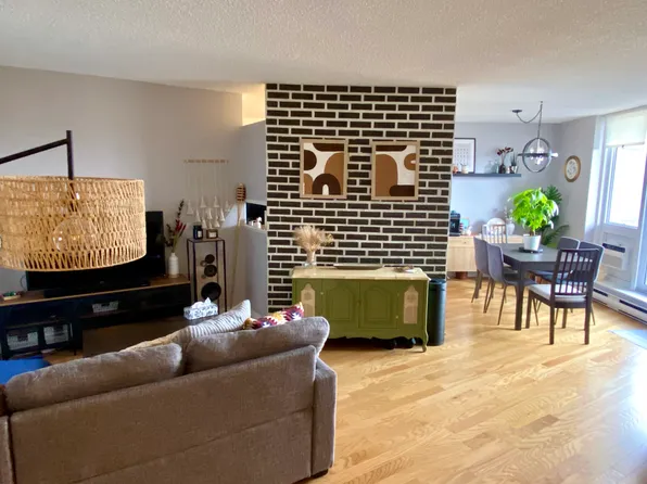 2020 Jasmine Cres #513, Ottawa, ON K1J 8K5