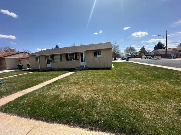 520 W 32nd St, Scottsbluff, NE 69361