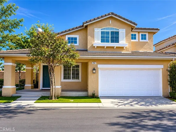 292 Edgemire Ln, Simi Valley, CA 93065